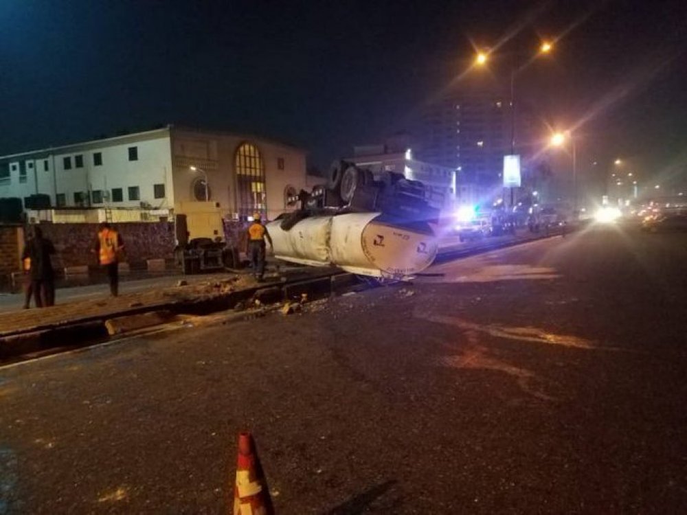 Updated: One Injured  As Another Tanker Falls In Lagos 