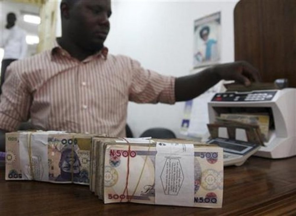 Naira Depreciates Against Dollar In Investors & Exporters Wi