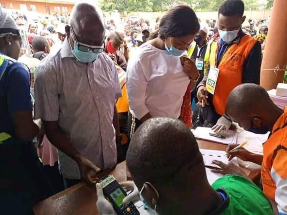 #EdoDecides2020: Oshiomhole Expresses Worry Over Card Malfun