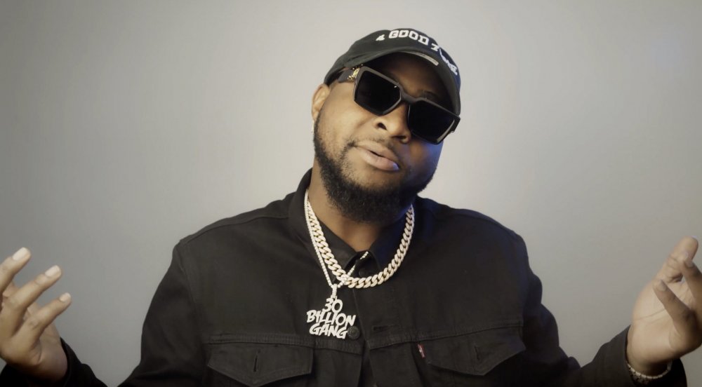 Davido Called Out For Beating Bouncer 