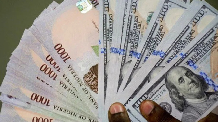 Naira Crashes Against Dollar As CBN Clampdown On Multiple Ex