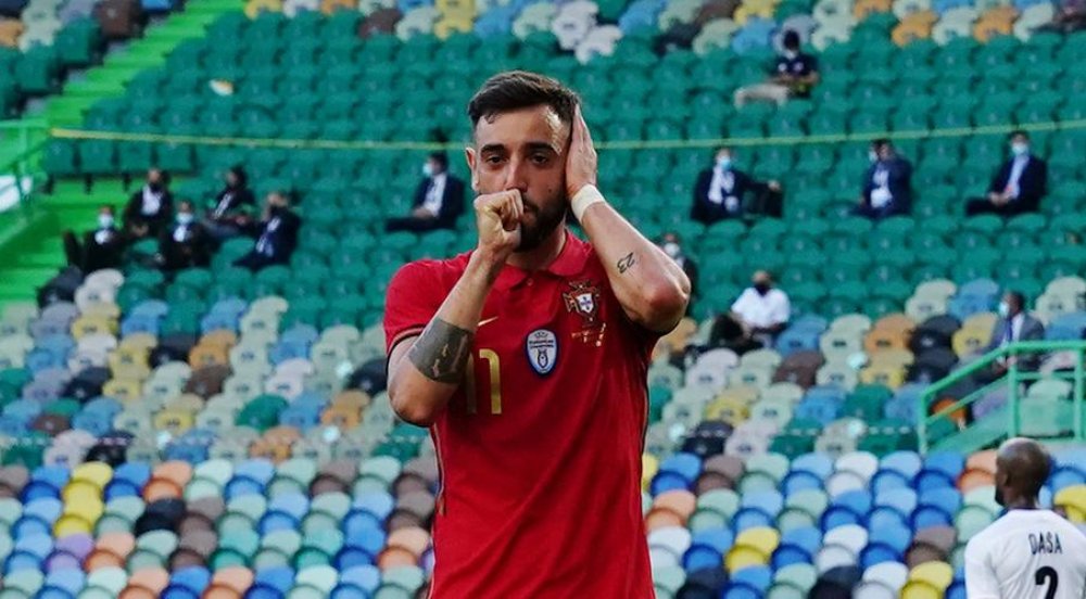 Fernandes' Double Fires Portugal Past Israel