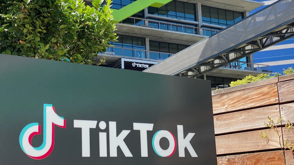 TikTok Prohibits Viral ‘Milk Crate Challenge’
